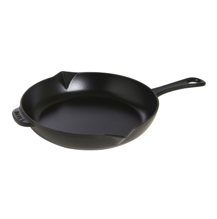 Frying pan with cast-iron hand